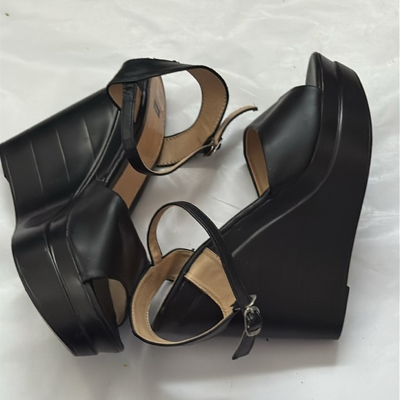 ZARA Basic black faux leather platform open toe sandals Sz 38
US Sz 7 - Picture 4 of 8